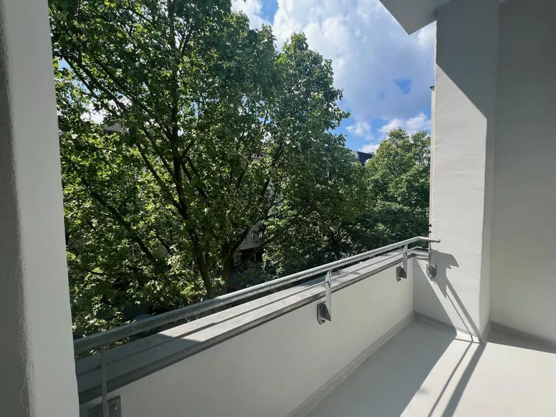 4-Zimmer-Maisonette-Wohnung mit zwei Balkonen in Charlottenburg zu vermieten — photo 1